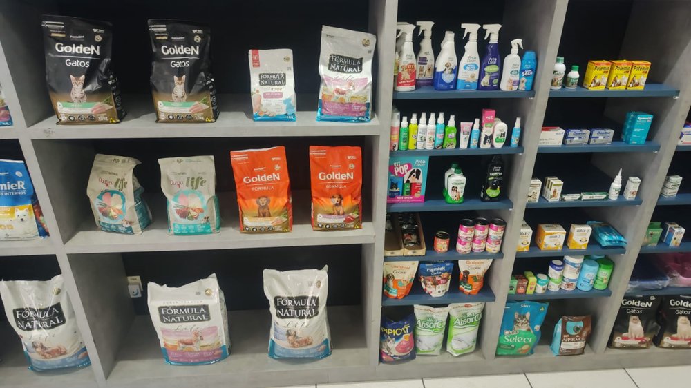 Prateleira de produtos pet